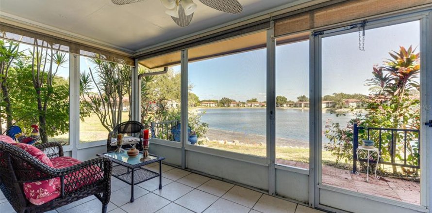 Condo à Sarasota, Floride, 2 chambres  № 2218386