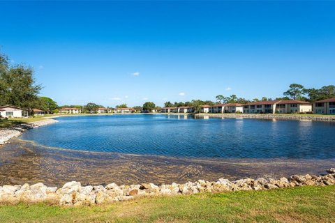 Copropriété à vendre à Sarasota, Floride: 2 chambres, 106.47 m2 № 2218386 - photo 25