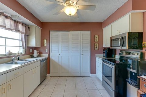 Copropriété à vendre à Sarasota, Floride: 2 chambres, 106.47 m2 № 2218386 - photo 9