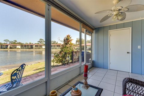Copropriété à vendre à Sarasota, Floride: 2 chambres, 106.47 m2 № 2218386 - photo 22