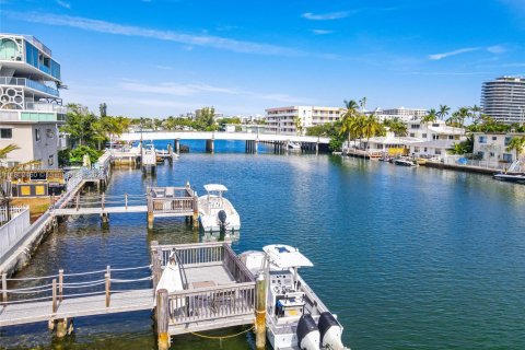 Condominio en venta en Miami Beach, Florida, 2 dormitorios, 64.01 m2 № 1862254 - foto 19