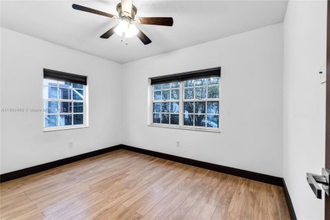 Condominio en venta en Miami Beach, Florida, 2 dormitorios, 64.01 m2 № 1862254 - foto 7