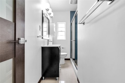 Condominio en venta en Miami Beach, Florida, 2 dormitorios, 64.01 m2 № 1862254 - foto 10