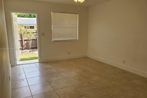 Appartement à louer à Dania Beach, Floride: 1 chambre, 58.16 m2 № 1966394 - photo 2