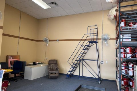 Propiedad comercial en alquiler en Bunnell, Florida № 1721715 - foto 8