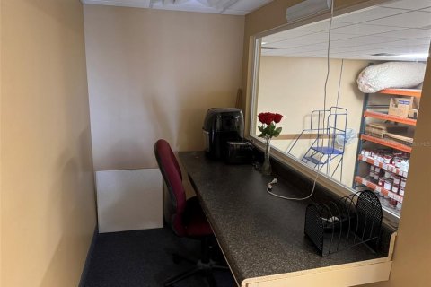 Propiedad comercial en alquiler en Bunnell, Florida № 1721715 - foto 13