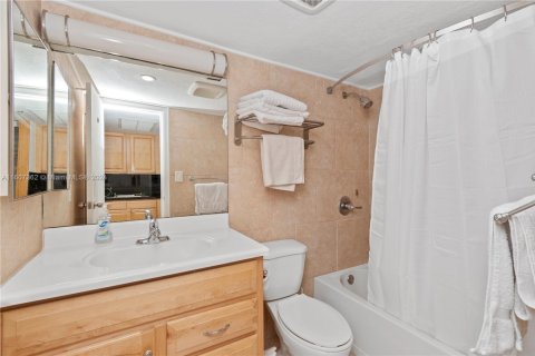 Copropriété à louer à Sunny Isles Beach, Floride: 38.09 m2 № 1706684 - photo 19