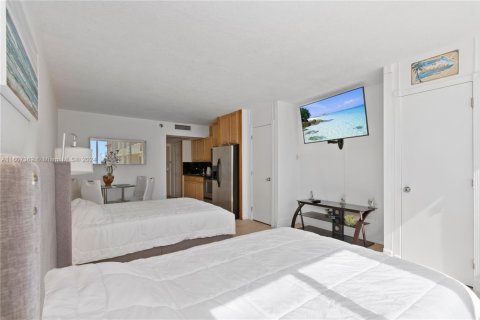 Copropriété à louer à Sunny Isles Beach, Floride: 38.09 m2 № 1706684 - photo 17