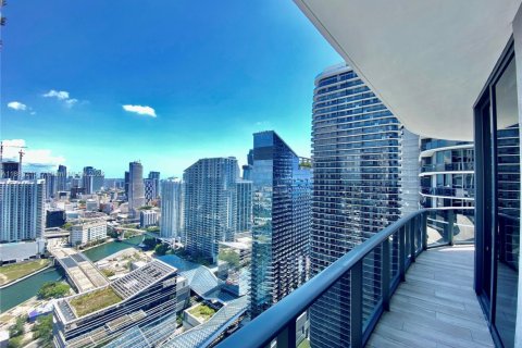 Снять в аренду кондоминиум в Майами, Флорида 3 спальни, 119.84м2, № 1930634 - фото 3