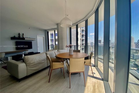 Снять в аренду кондоминиум в Майами, Флорида 3 спальни, 119.84м2, № 1930634 - фото 9