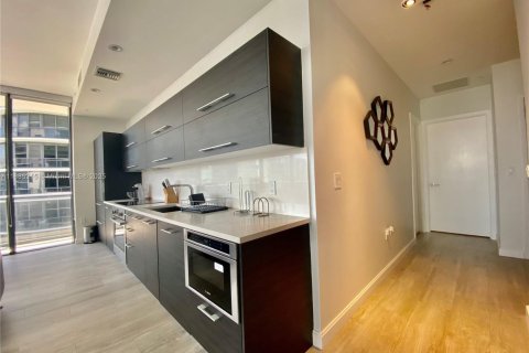 Снять в аренду кондоминиум в Майами, Флорида 3 спальни, 119.84м2, № 1930634 - фото 12