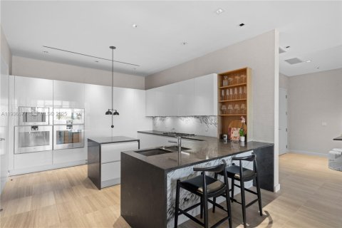 Copropriété à vendre à Miami Beach, Floride: 2 chambres, 254.83 m2 № 1994545 - photo 21