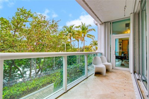 Condominio en venta en Sunny Isles Beach, Florida, 3 dormitorios, 307.69 m2 № 2023941 - foto 4