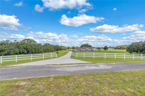 Casa en venta en Bushnell, Florida, 3 dormitorios, 243.87 m2 № 2385798 - foto 3