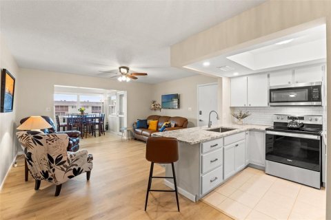Condominio en venta en New Port Richey, Florida, 2 dormitorios, 101.08 m2 № 1025180 - foto 5