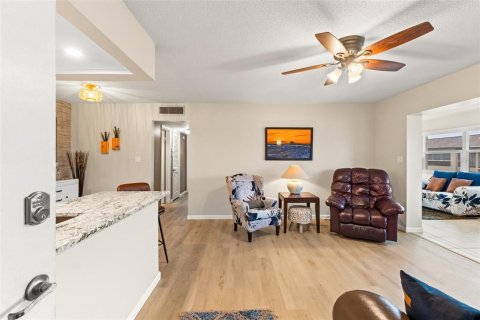 Condominio en venta en New Port Richey, Florida, 2 dormitorios, 101.08 m2 № 1025180 - foto 6
