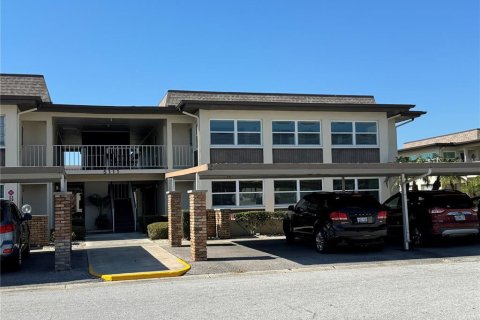 Condominio en venta en New Port Richey, Florida, 2 dormitorios, 101.08 m2 № 1025180 - foto 1