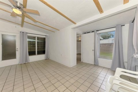 House in North Port, Florida 3 bedrooms, 110.74 sq.m. № 1904970 - photo 30