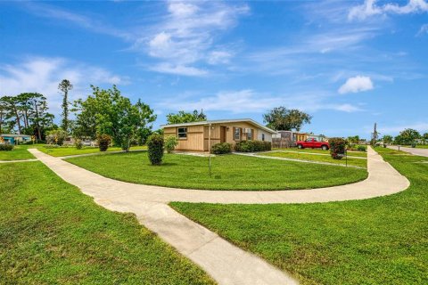 House in North Port, Florida 3 bedrooms, 110.74 sq.m. № 1904970 - photo 3