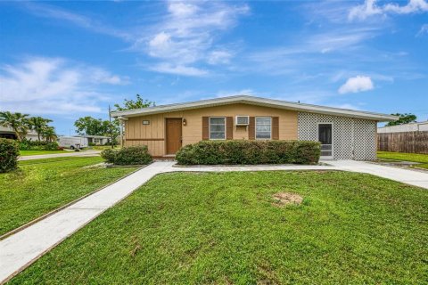 House in North Port, Florida 3 bedrooms, 110.74 sq.m. № 1904970 - photo 5