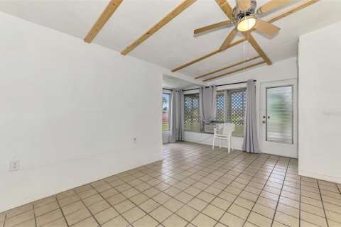 House in North Port, Florida 3 bedrooms, 110.74 sq.m. № 1904970 - photo 28