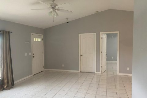 Villa ou maison à louer à North Port, Floride: 3 chambres, 110 m2 № 1899706 - photo 2