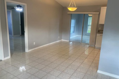Villa ou maison à louer à North Port, Floride: 3 chambres, 110 m2 № 1899706 - photo 6