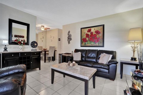 Condo à Miami, Floride, 1 chambre  № 2153019