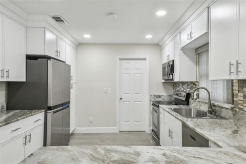 Villa ou maison à louer à Tampa, Floride: 3 chambres, 183.2 m2 № 2403494 - photo 20