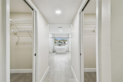 Villa ou maison à louer à Tampa, Floride: 3 chambres, 183.2 m2 № 2403494 - photo 30