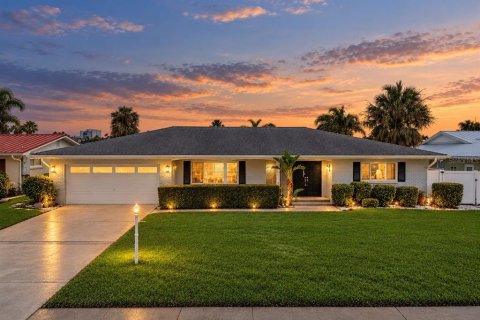 Villa ou maison à louer à Tampa, Floride: 3 chambres, 183.2 m2 № 2403494 - photo 4
