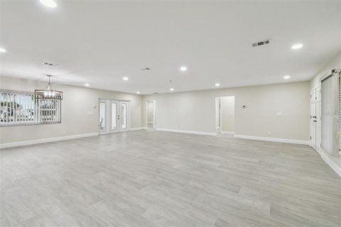 Villa ou maison à louer à Tampa, Floride: 3 chambres, 183.2 m2 № 2403494 - photo 15