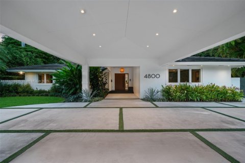 Купить виллу или дом в Майами, Флорида 4 спальни, 295.43м2, № 1934542 - фото 18