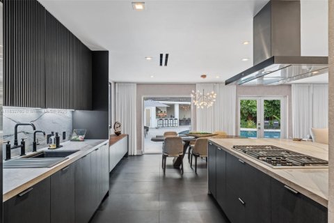 Купить виллу или дом в Майами, Флорида 4 спальни, 295.43м2, № 1934542 - фото 29