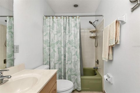 Condo in Englewood, Florida, 2 bedrooms  № 2093676 - photo 29