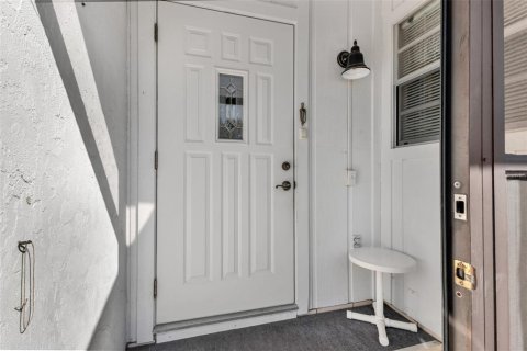 Condo in Englewood, Florida, 2 bedrooms  № 2093676 - photo 7