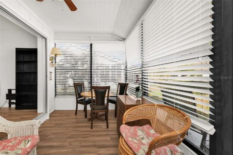 Condo in Englewood, Florida, 2 bedrooms  № 2093676 - photo 26