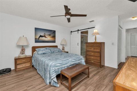 Condo in Englewood, Florida, 2 bedrooms  № 2093676 - photo 21