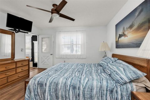 Condo in Englewood, Florida, 2 bedrooms  № 2093676 - photo 24