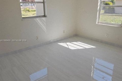 Villa ou maison à louer à Vero Beach, Floride: 4 chambres, 125.6 m2 № 2051526 - photo 7