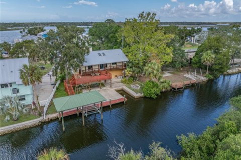 House in Homosassa, Florida 2 bedrooms, 104.52 sq.m. № 1796540 - photo 15