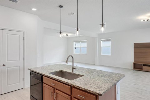 House in Bradenton, Florida 4 bedrooms, 217.39 sq.m. № 1788271 - photo 17