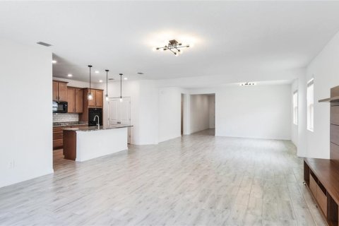 House in Bradenton, Florida 4 bedrooms, 217.39 sq.m. № 1788271 - photo 15