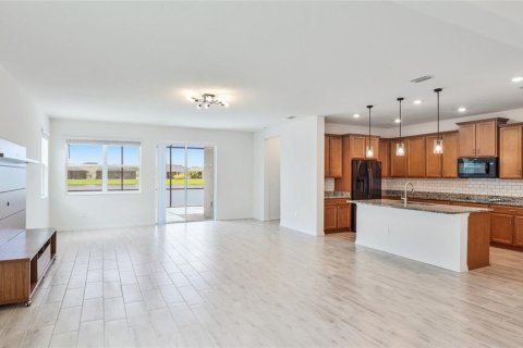 House in Bradenton, Florida 4 bedrooms, 217.39 sq.m. № 1788271 - photo 12