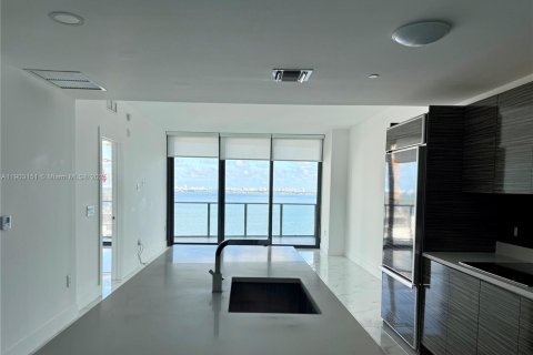 Снять в аренду кондоминиум в Майами, Флорида 2 спальни, 102.84м2, № 1954580 - фото 10