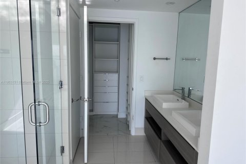 Снять в аренду кондоминиум в Майами, Флорида 2 спальни, 102.84м2, № 1954580 - фото 13