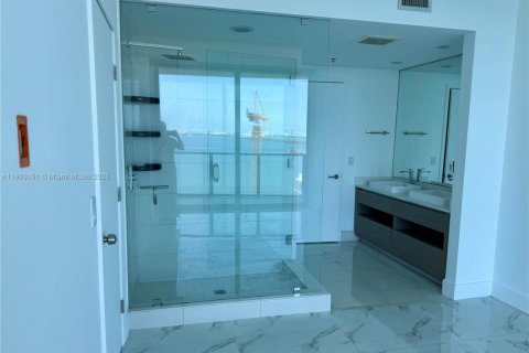 Снять в аренду кондоминиум в Майами, Флорида 2 спальни, 102.84м2, № 1954580 - фото 12