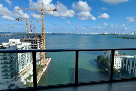 Снять в аренду кондоминиум в Майами, Флорида 2 спальни, 102.84м2, № 1954580 - фото 4