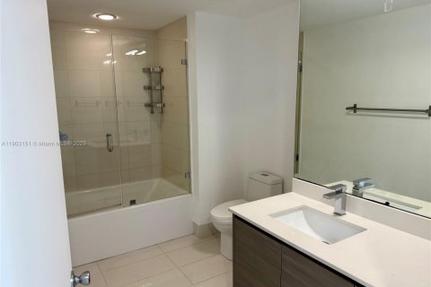 Снять в аренду кондоминиум в Майами, Флорида 2 спальни, 102.84м2, № 1954580 - фото 15