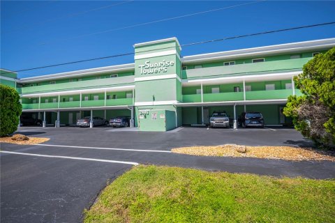 Condo in Port Charlotte, Florida, 2 bedrooms № 2304783